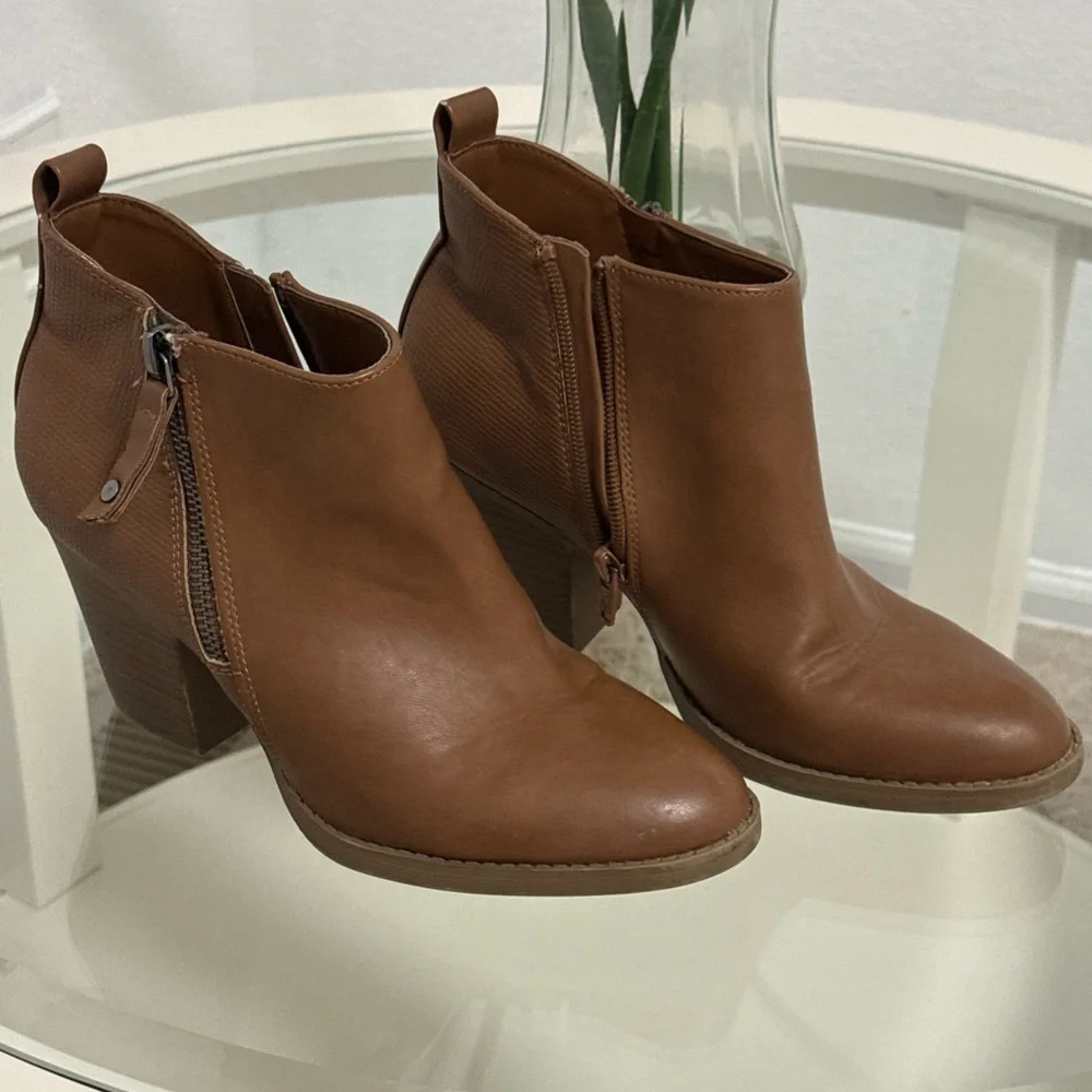 Universal Thread Tan Ankle Booties - Picture 2 of 5